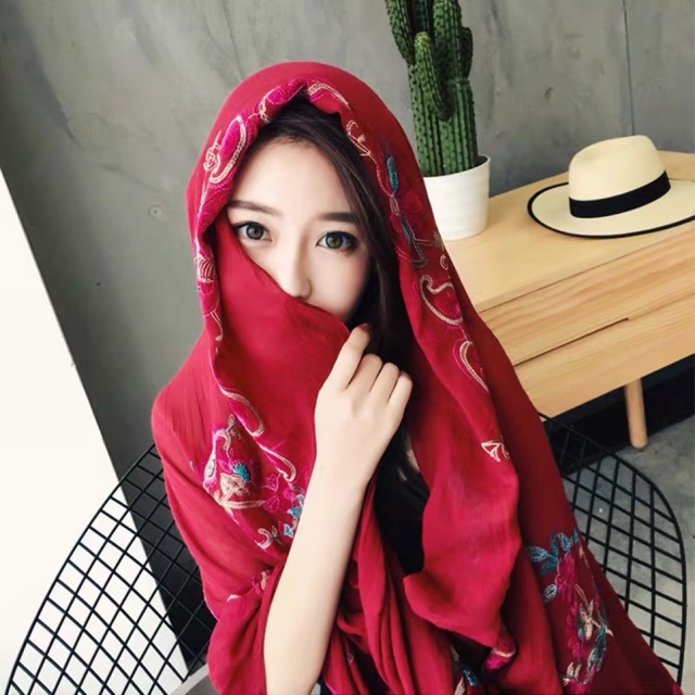 [HCM]Khăn choàng thêu khăn choàng du lịch biển