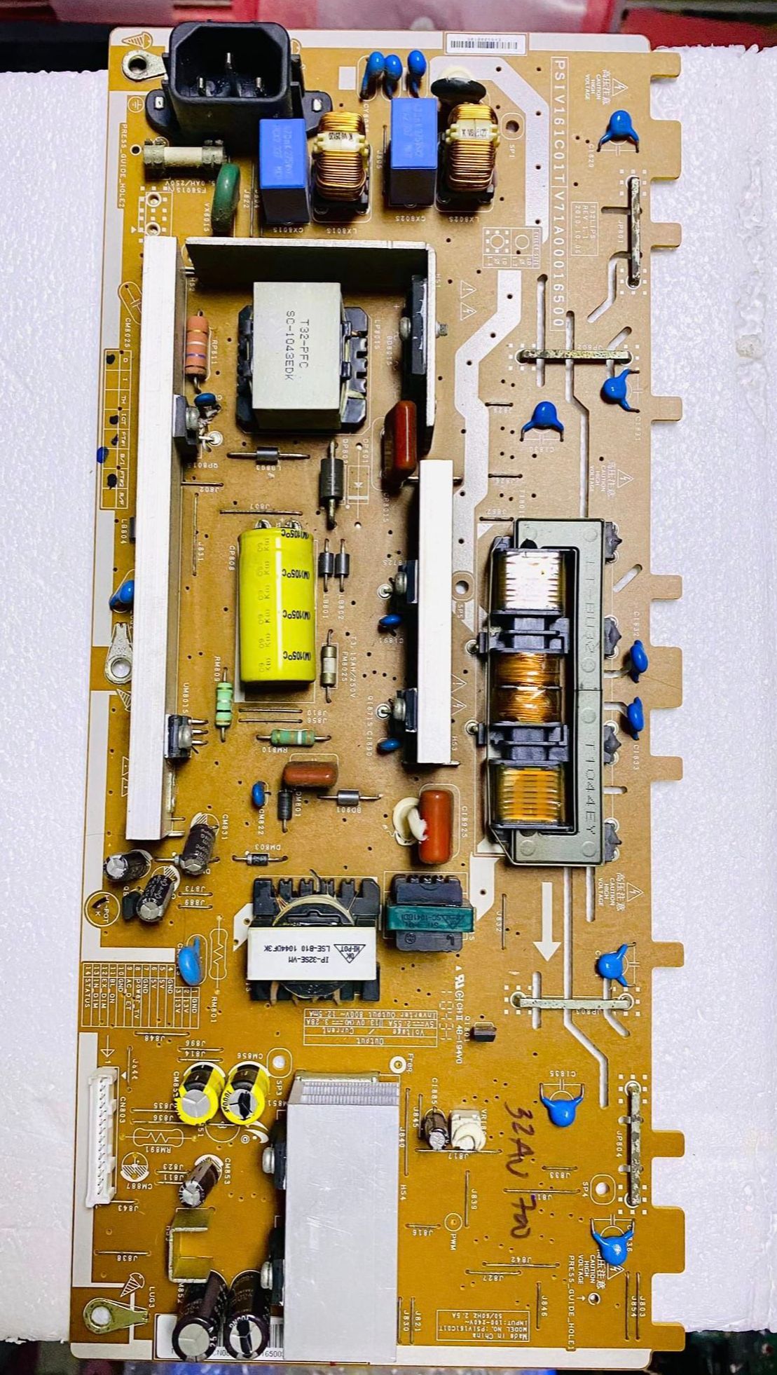 Bo mạch 32AV700