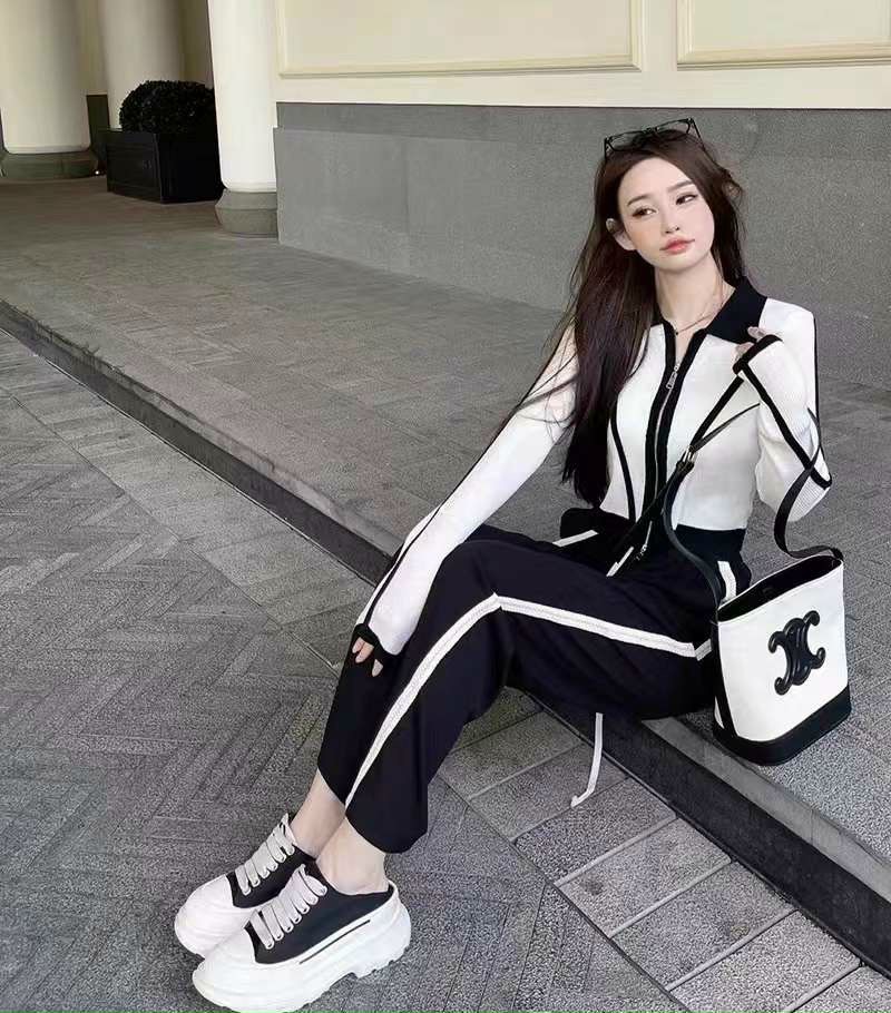 Set bộ len sọc 2 khoá cổ đức