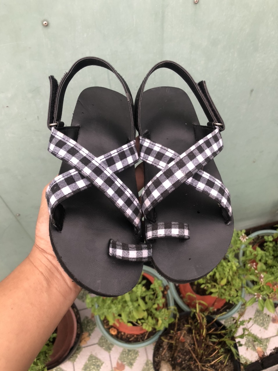 sandal chip chip xăng đan nữ ( đế đen quai ca rô) size từ 34 nữ đến 42 nữ