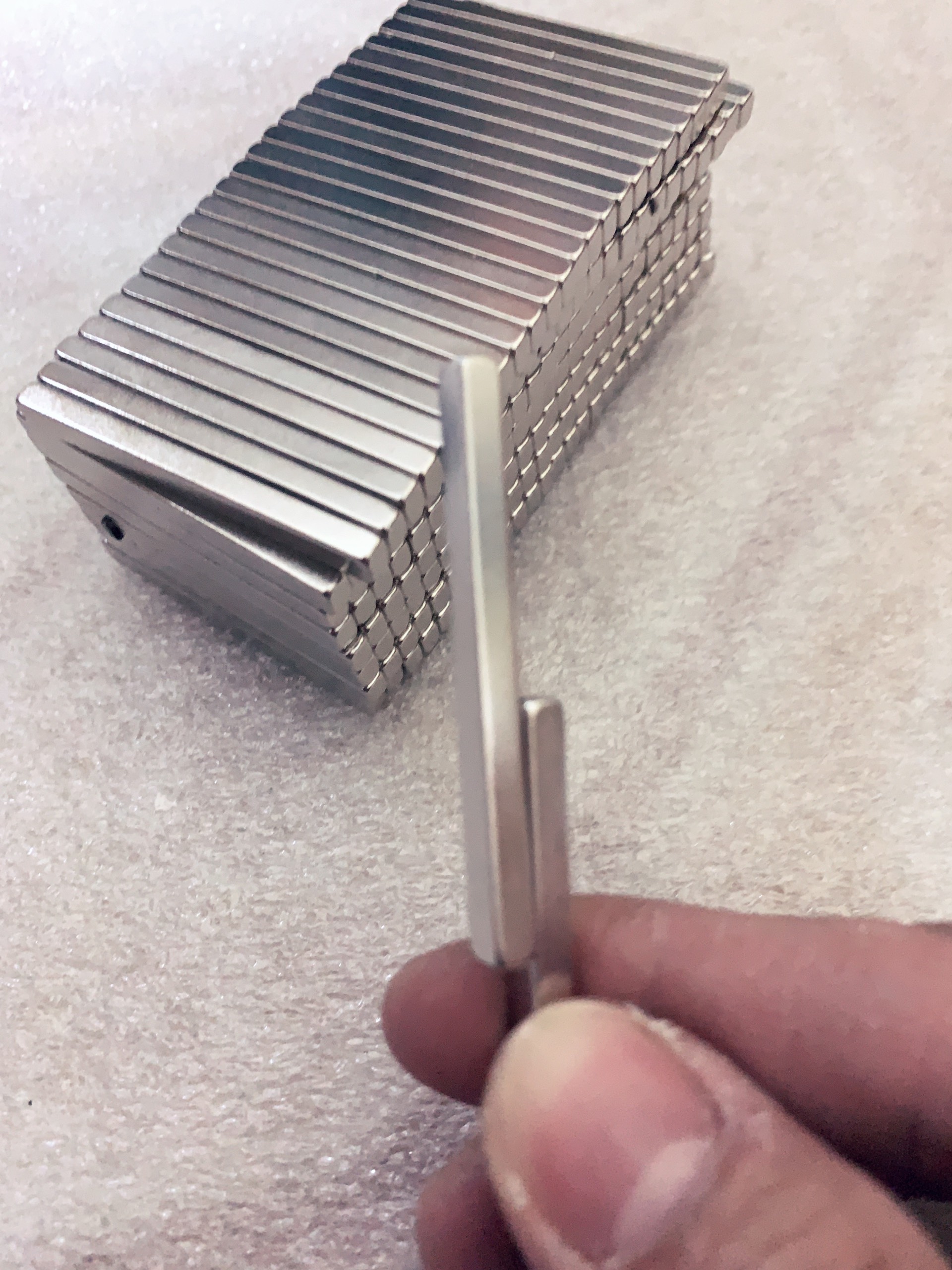 Nam châm 50x5x4mm ( set 20 Viên)