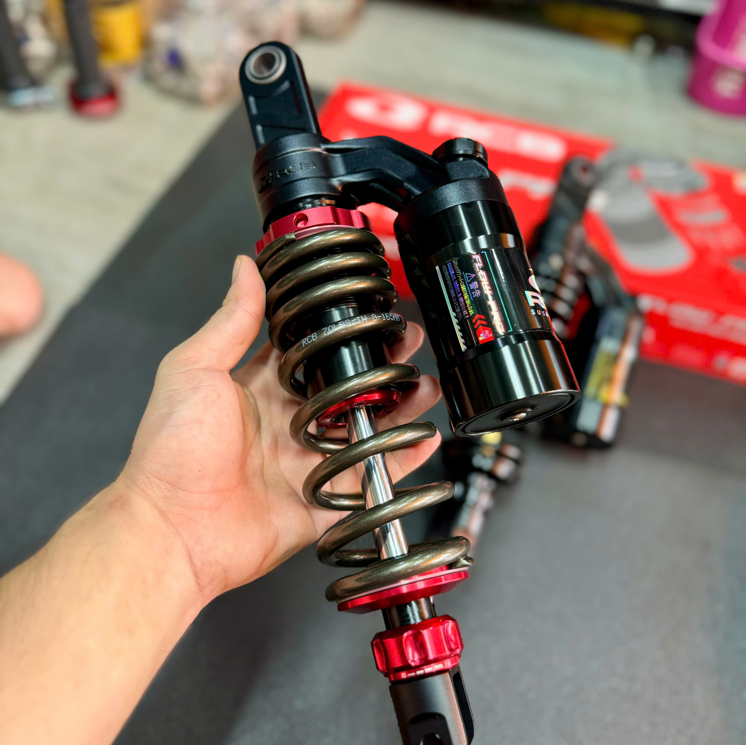 Phuộc RCB Flowpro Đen ty vàng Vario , Click chính hãng - phụ tùng