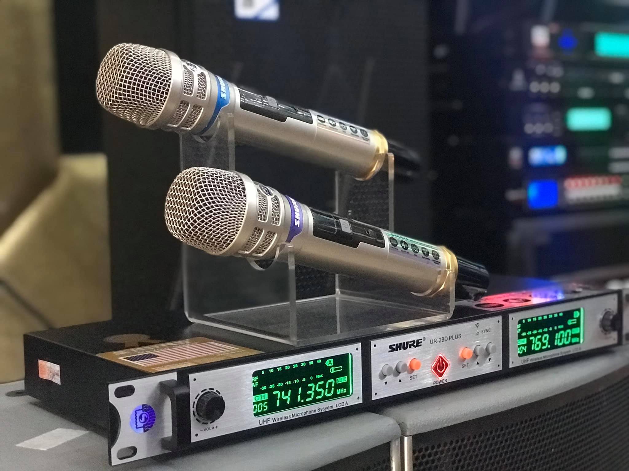 Micro Shure UR29D Plus - Micro Không Dây 4 Râu Chấ t Lượng Loại 1