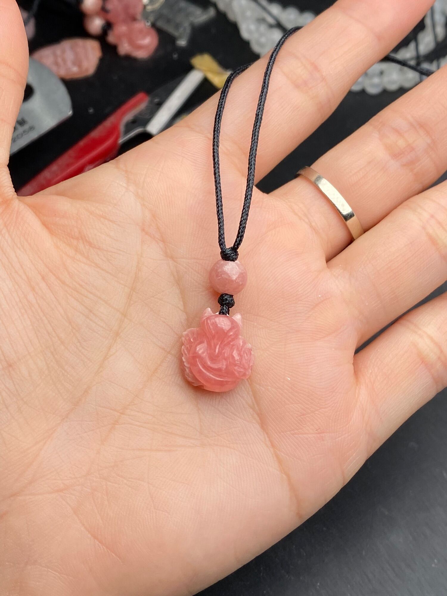 [FreeshipMAX] Mặt dây chuyền hồ ly đá đào hoa