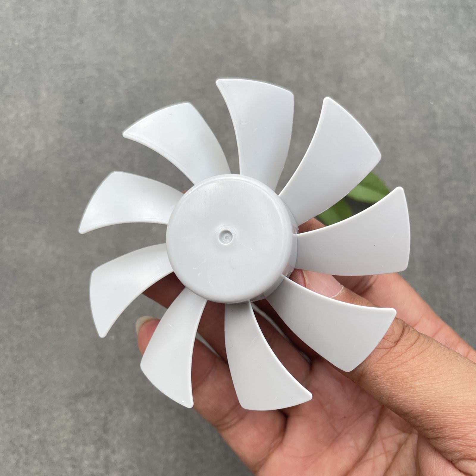 Cánh quạt 80mm 9 lá trục 2mm