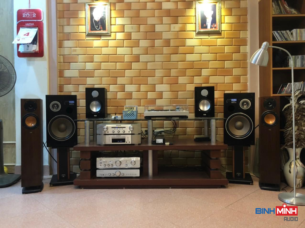 Chân loa Bookshelf Venza BM 50