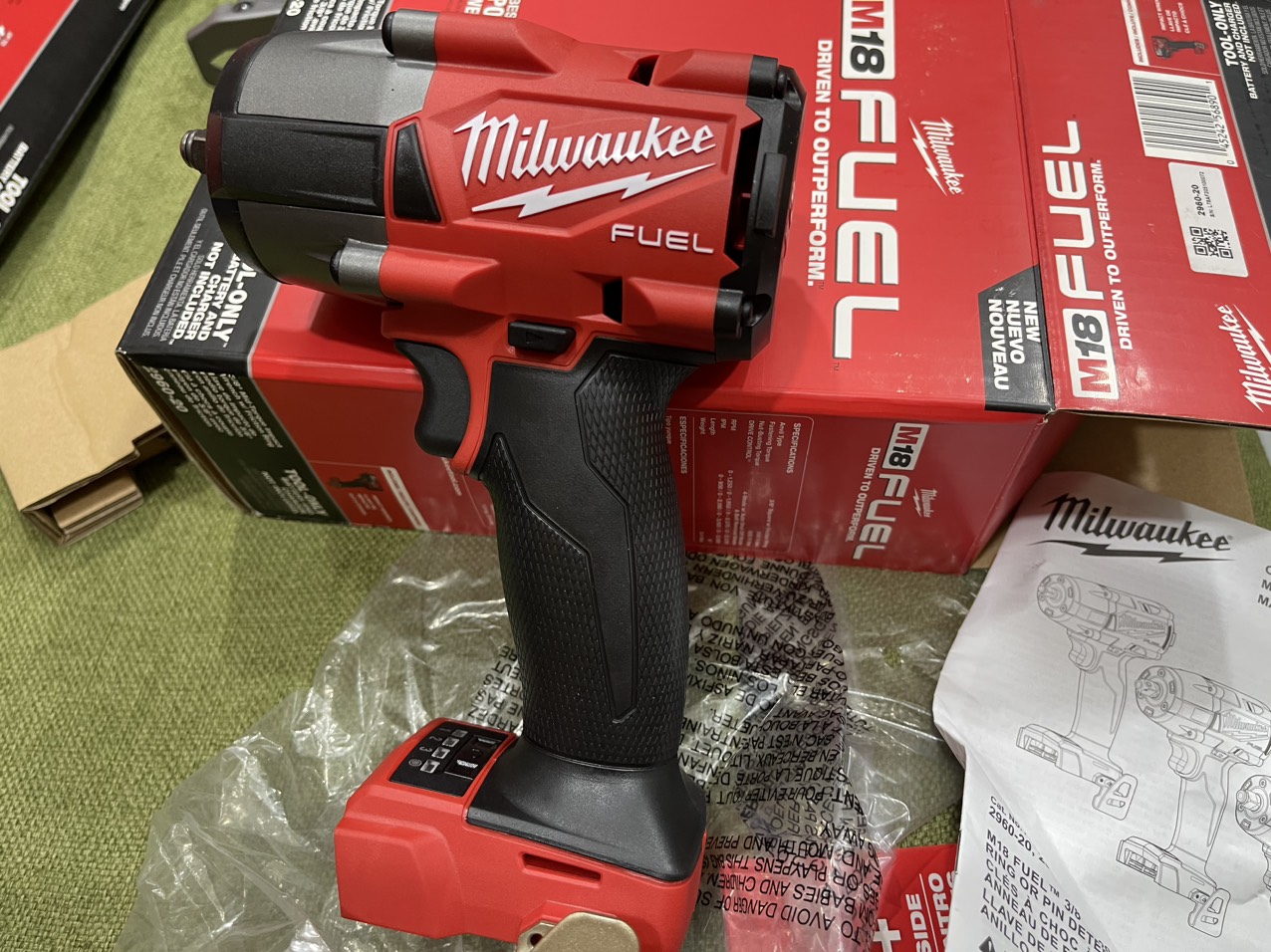 Máy bù lông milwaukee 2960