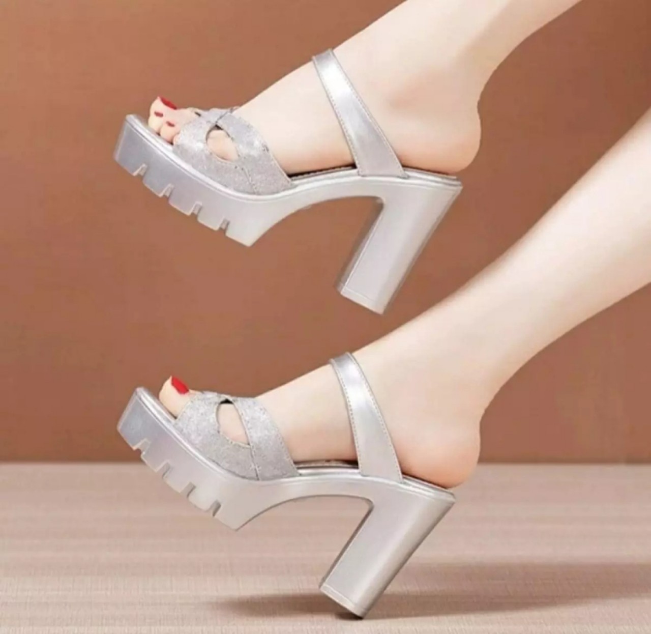dép cao gót đế thô răng cưa 9f