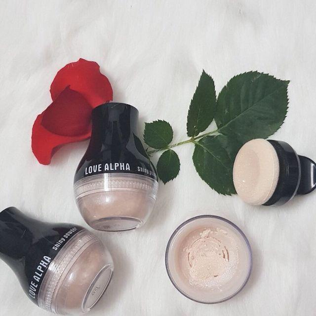 Phấn Phủ Bột Nhũ LOVE ALPHA