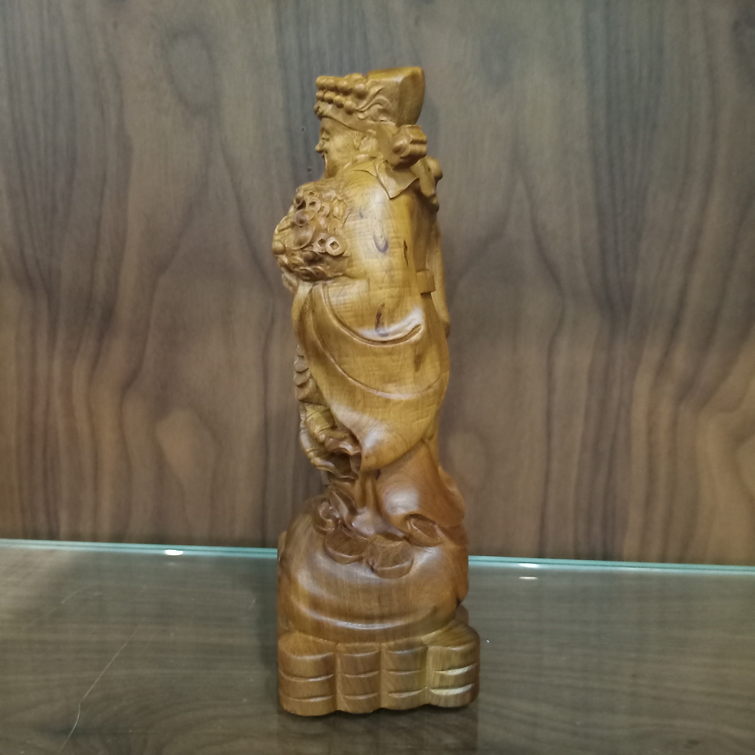 Thần tài gỗ bách xanh cao 20 cm