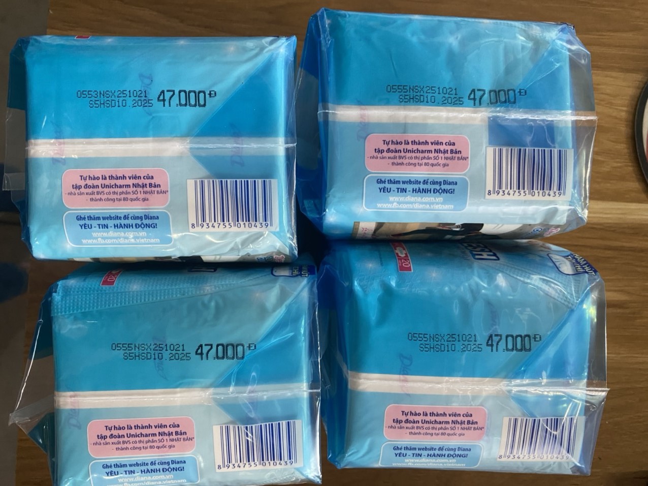 COMBO 4 GÓI BVS DIANA SENSI COOL FRESH GÓI LỚN 20 MIẾNG