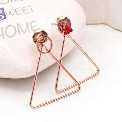 Bông tai tam giác lệch bất đối xứng - B465