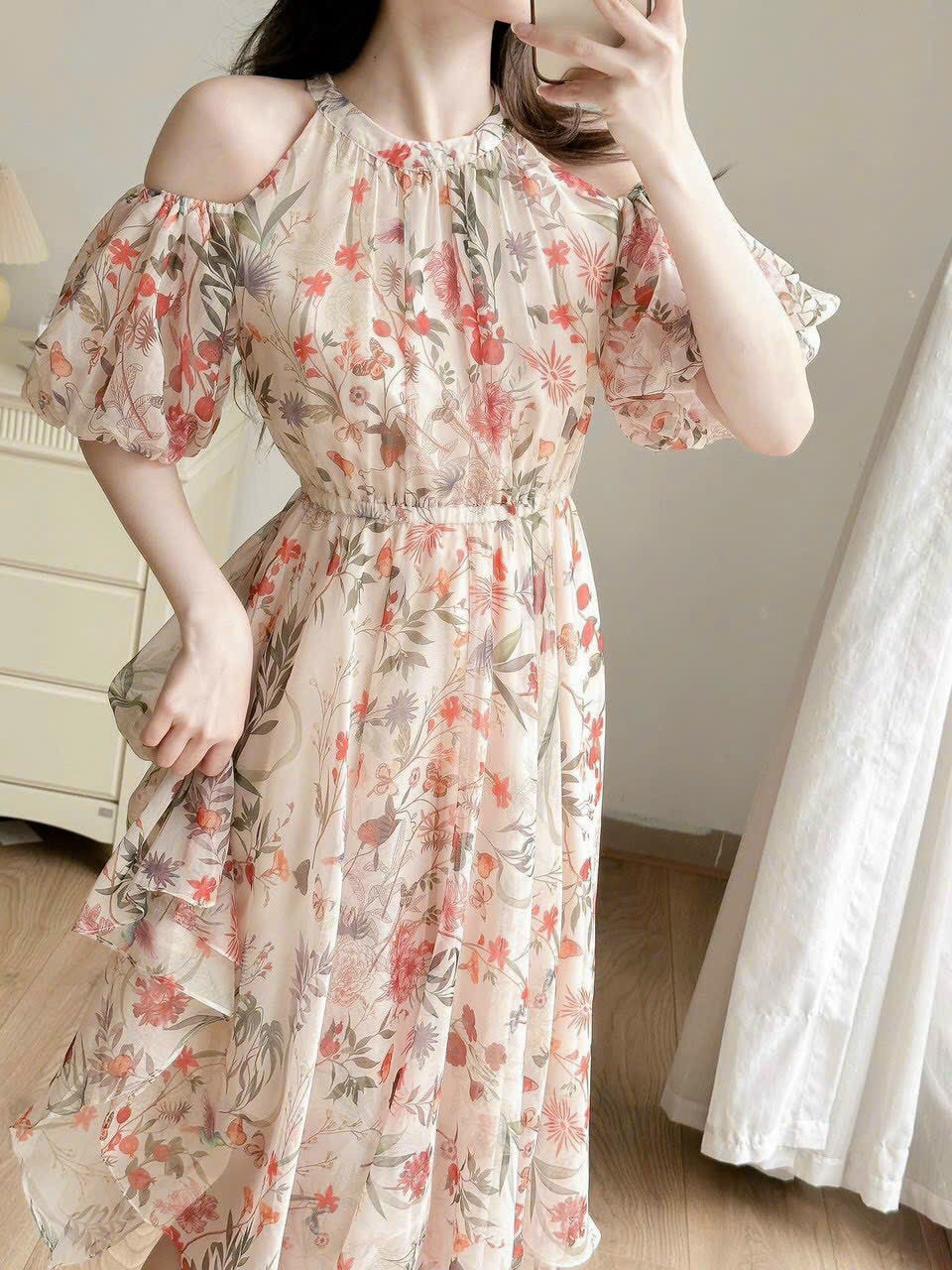 Đầm xòe voan hoa cổ yếm chạy thun eo