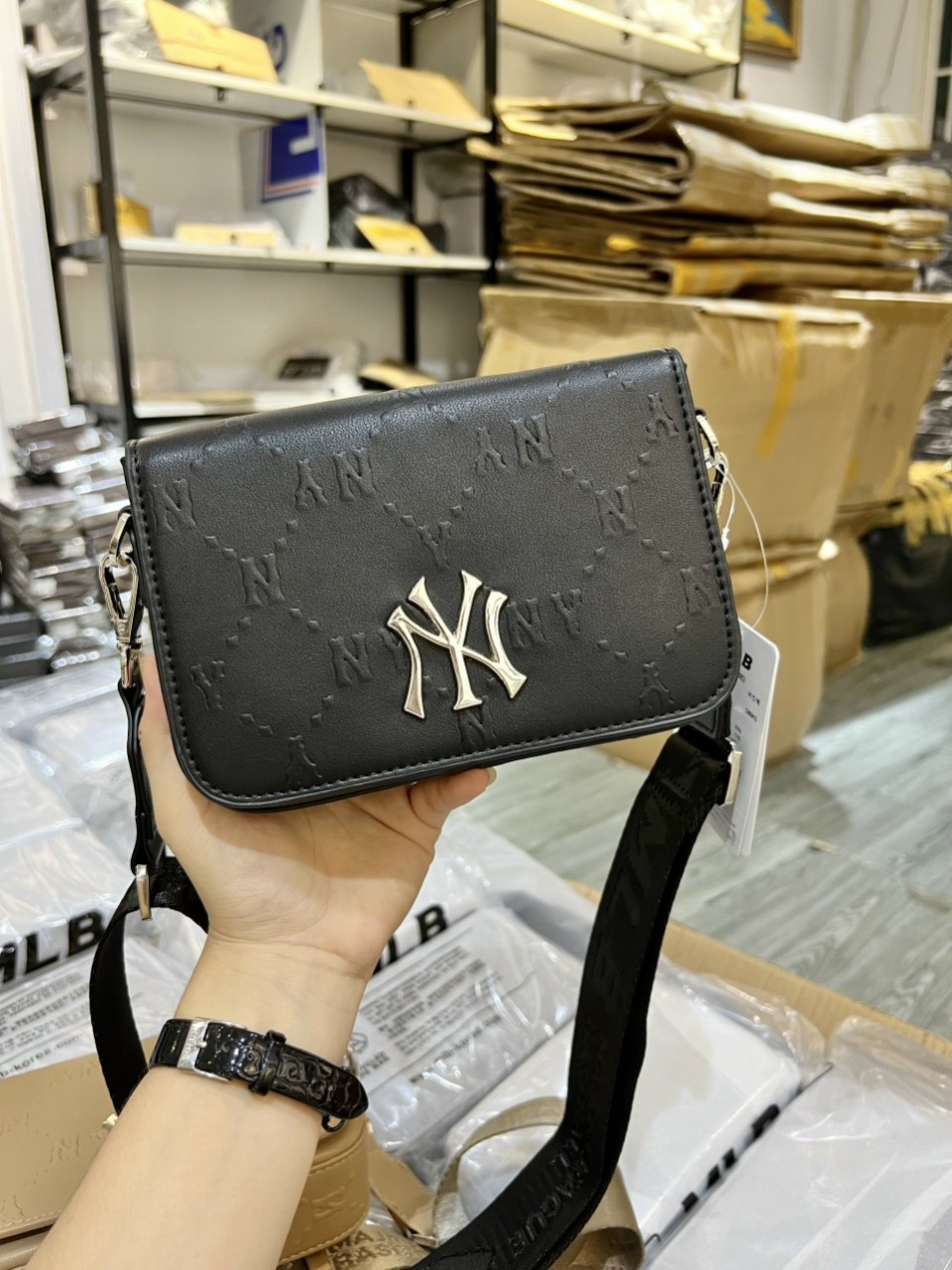 Túi đeo chéo nữ NY (hàng auth tuồn)  size 20cm nhiều mẫu