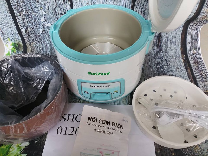 NỒI CƠM ĐIỆN CAO CẤP LOCK & lOCK EJR446BLU 1.8 L - QUÀ TẶNG NUTIFOOD