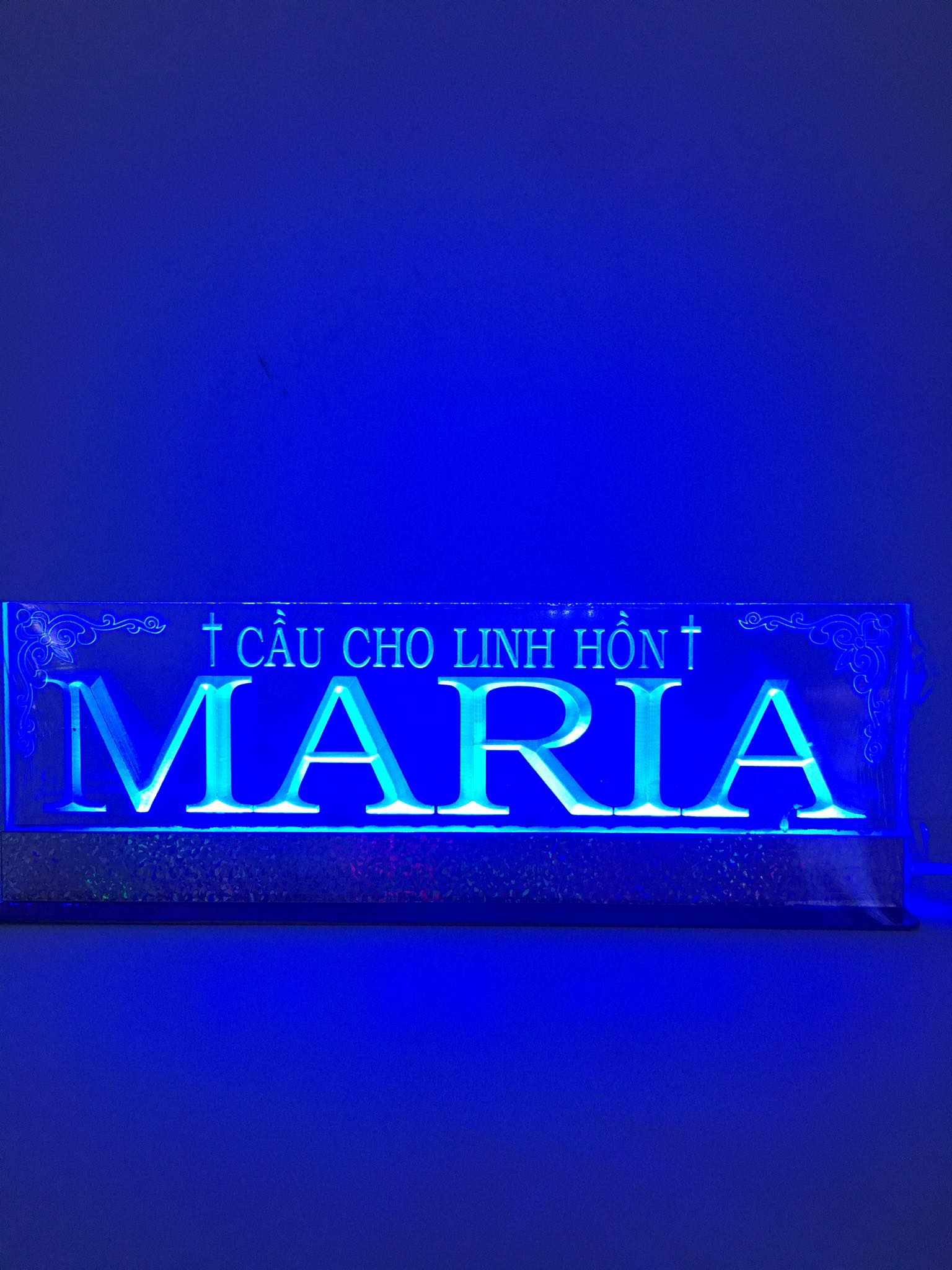 MICA LED 7 MÀU CẦU CHO LINH HỒN ( MARIA 10x30cm)