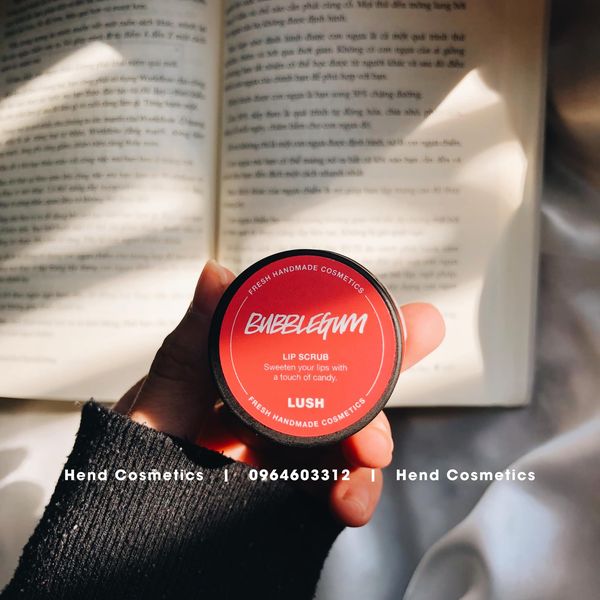 Tẩy da chết môi Lush - Bubblegum lip scrub