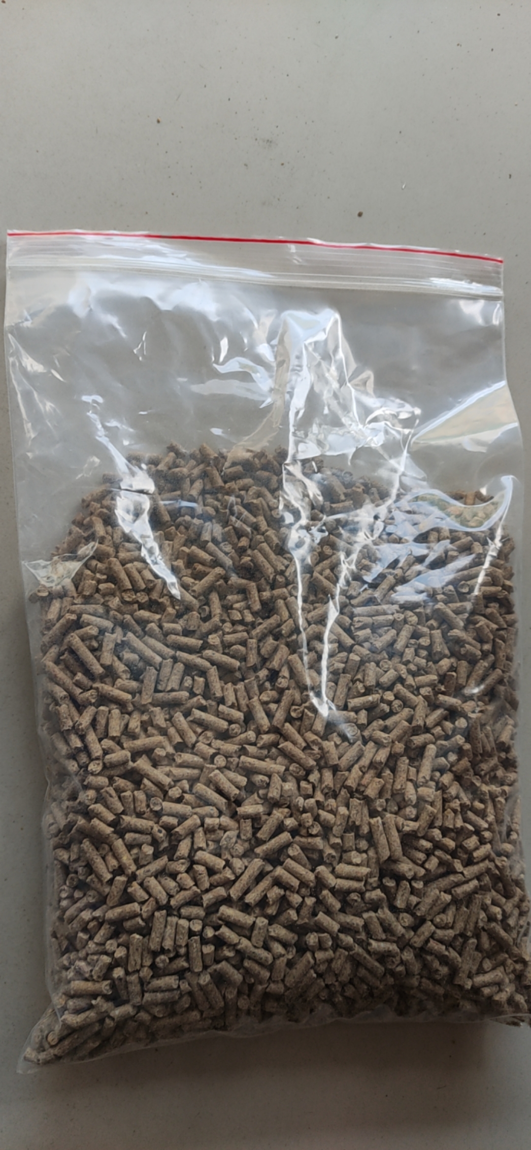 [Hàng Chính Hãng] Cám hỗn hợp cho vịt đẻ siêu trứng ( Cám con cò) C64 ( 1kg)