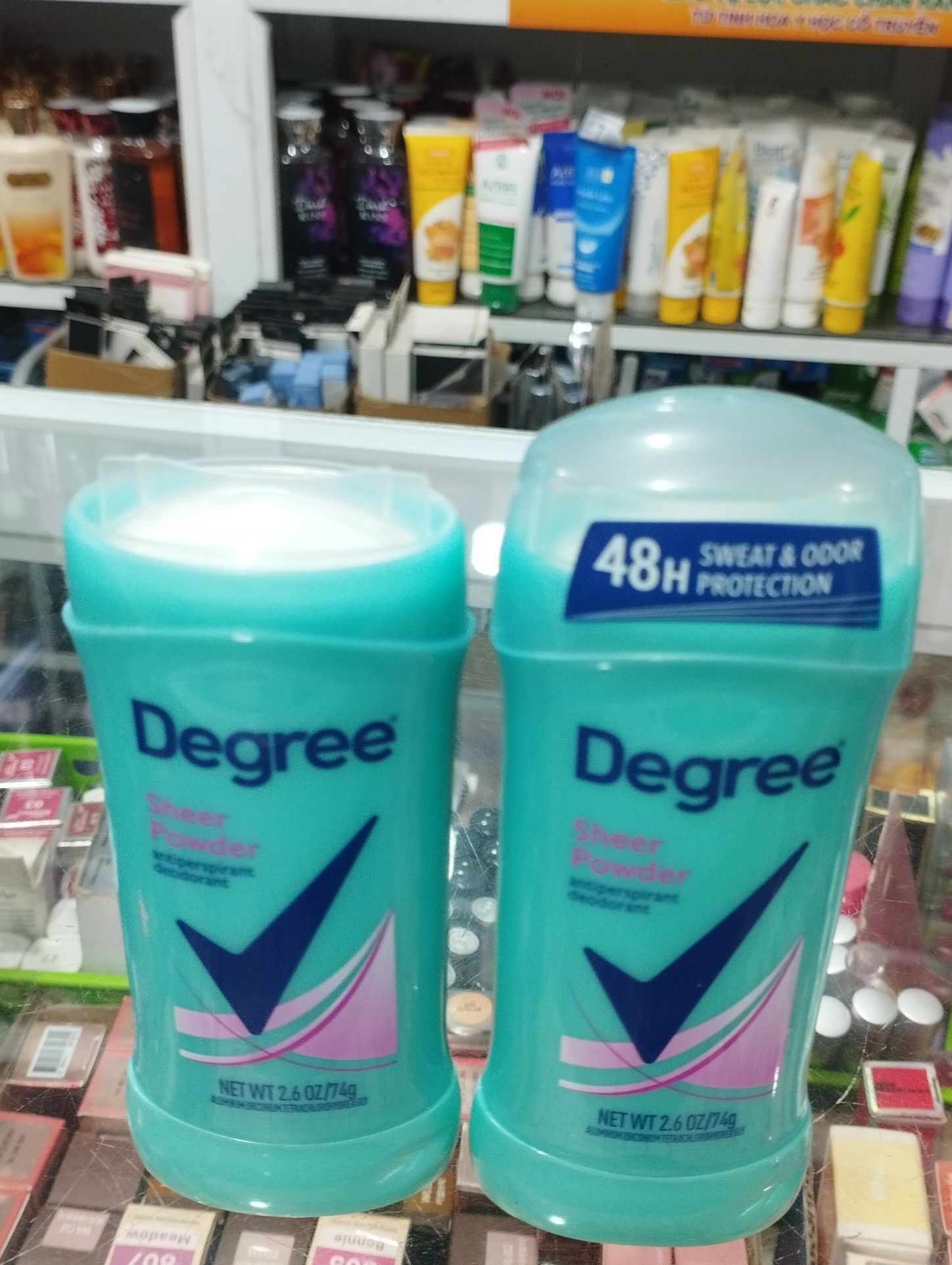 Lăn Khử Mùi Degree Sheer Powder 74gr