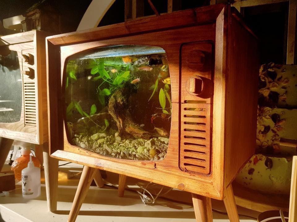 LUXI decor Bể cá cảnh mô hình TV vintage độc đáo
