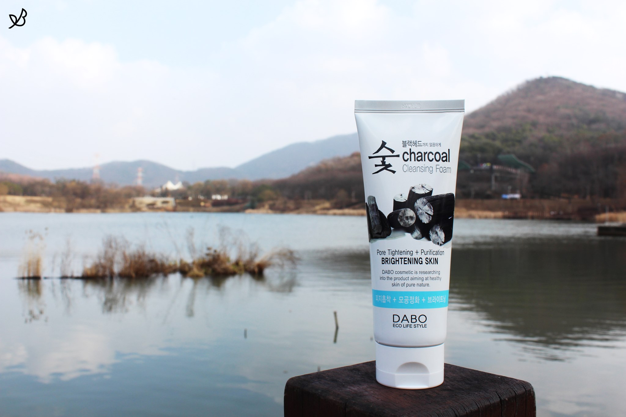 Sữa Rửa Mặt Thải Độc Trên Da Dabo Than Hoạt Tính 150ml
