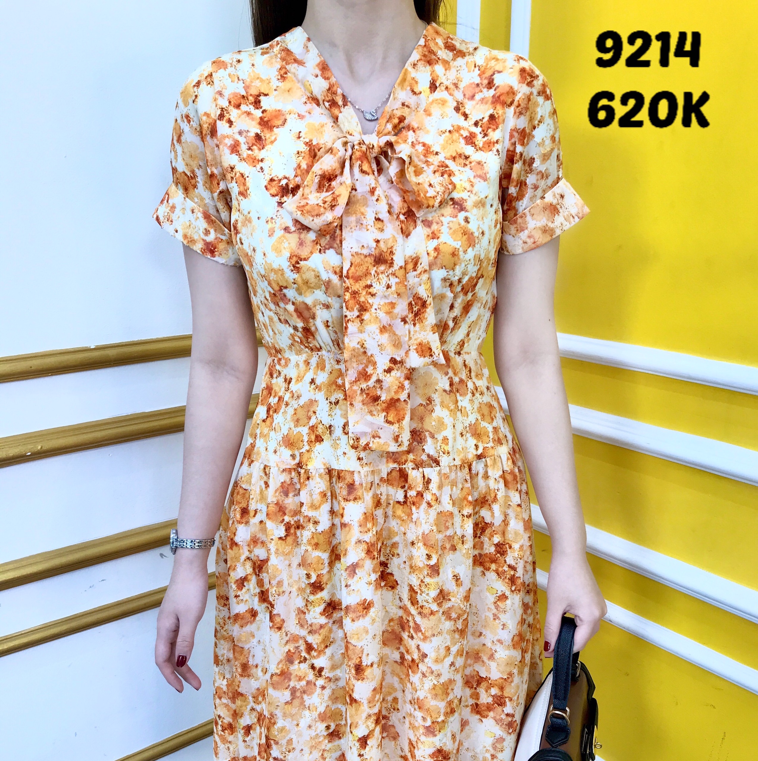Đầm EMY EM9214 Xoè Cổ Phối Nơ