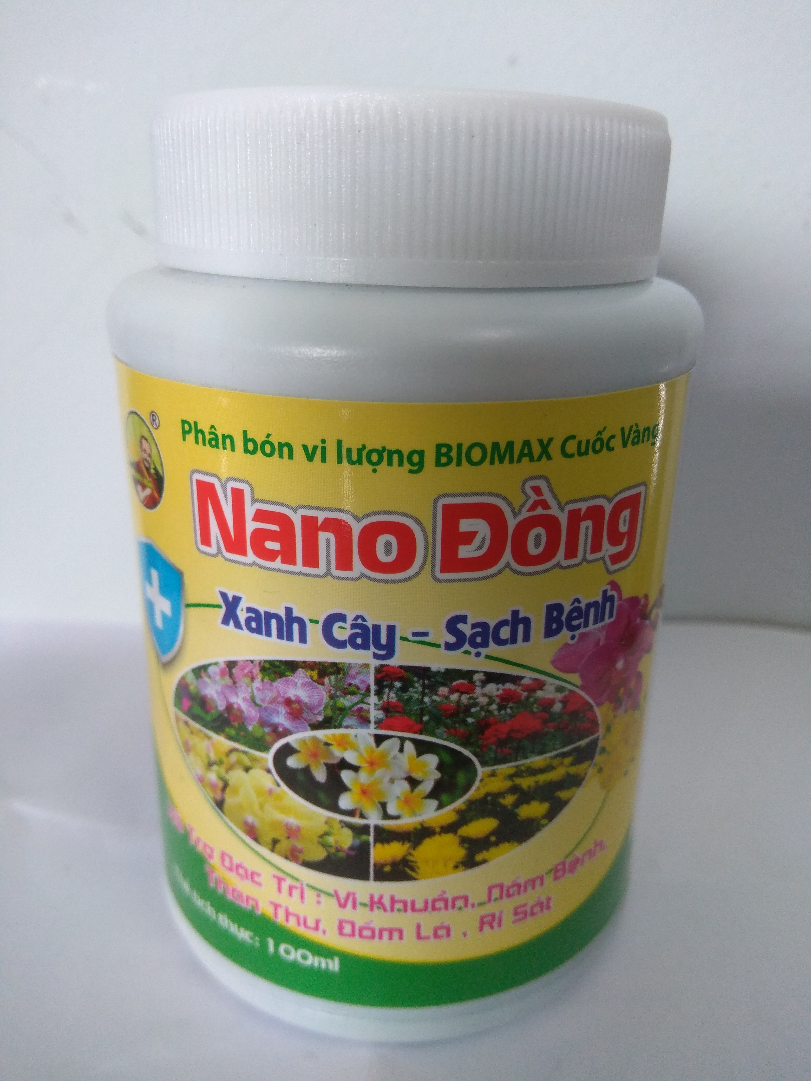 Phân bón vi lượng Nano Đồng xanh cây sạch bệnh - chai 100ml