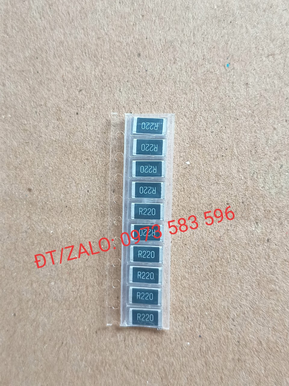 Điện trở dán R220 kích thước 2512 1W (10 con/Túi)