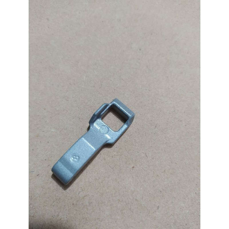 Chốt cửa máy giặt LG Zin
