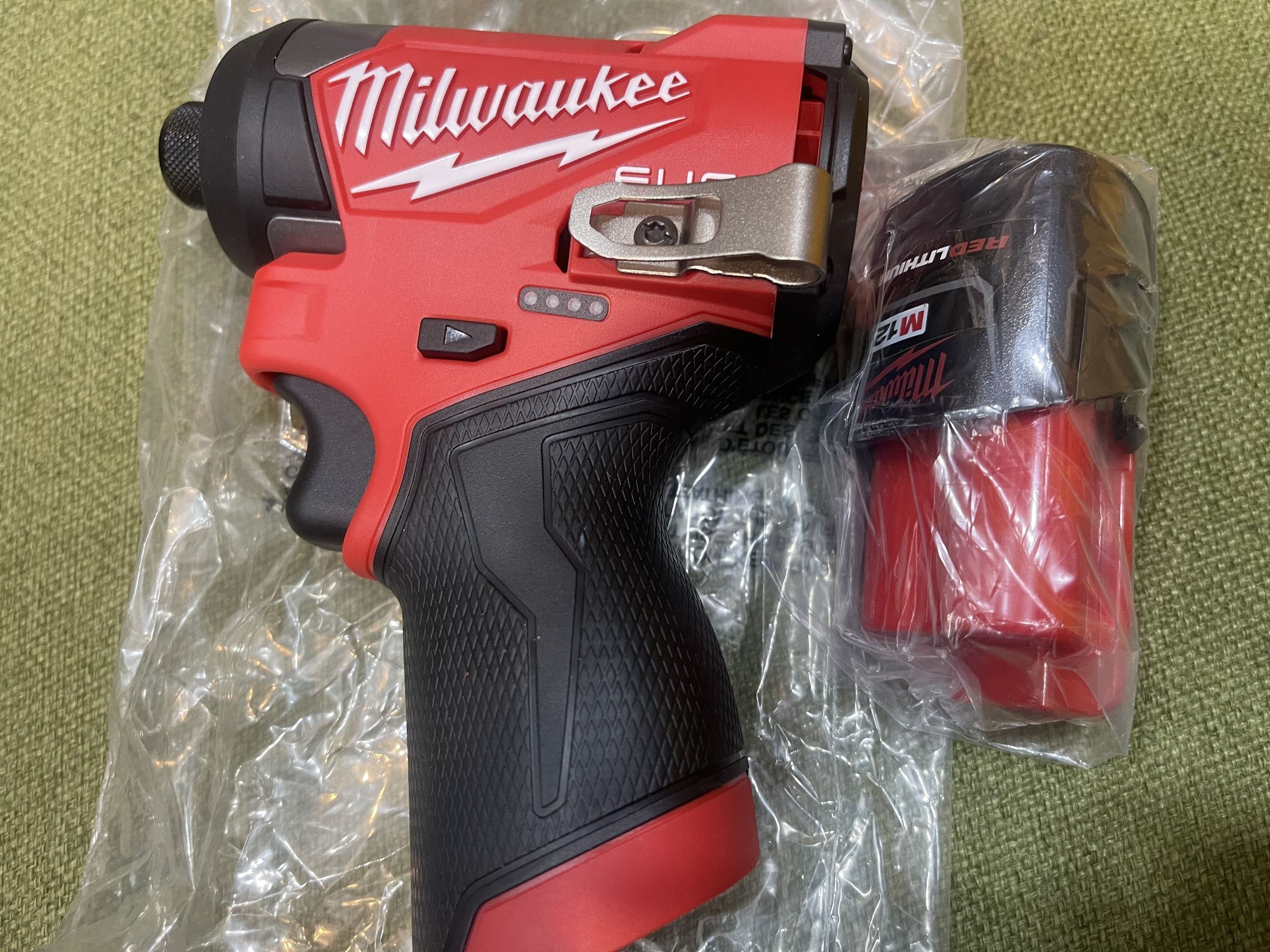 Máy vặn vít Milwaukee 3453 pin 2ah