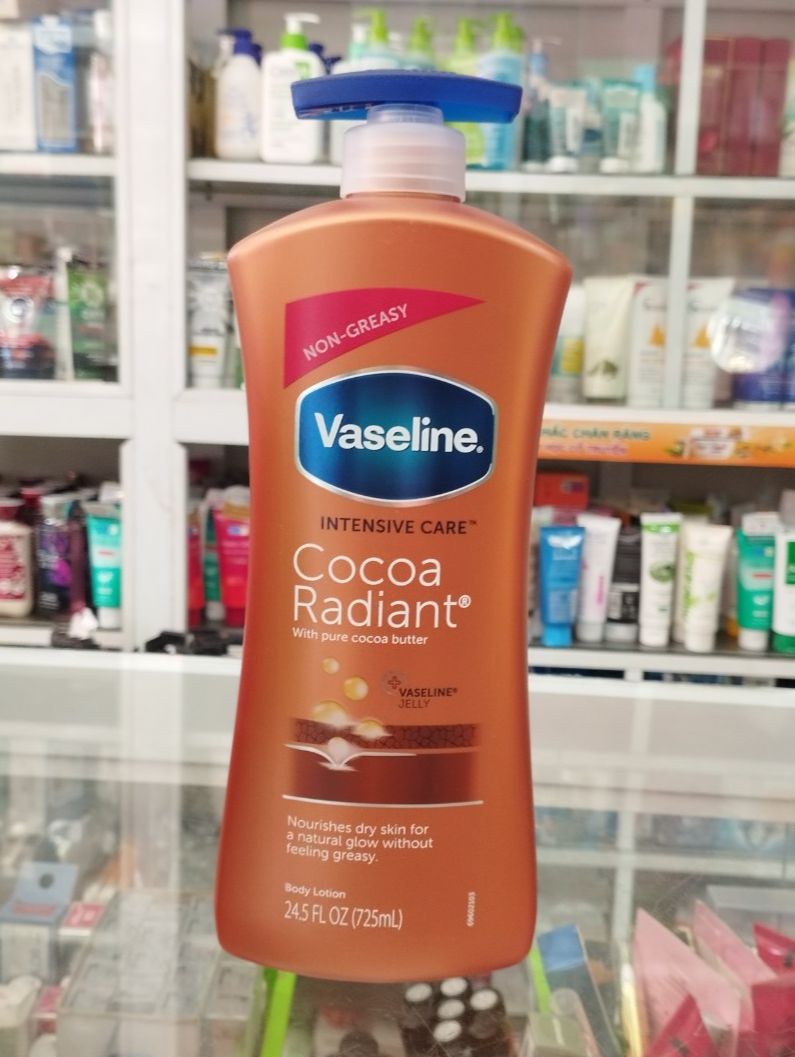 Sữa dưỡng thể Vaseline Intensive Care Cocoa Radiant 725ml