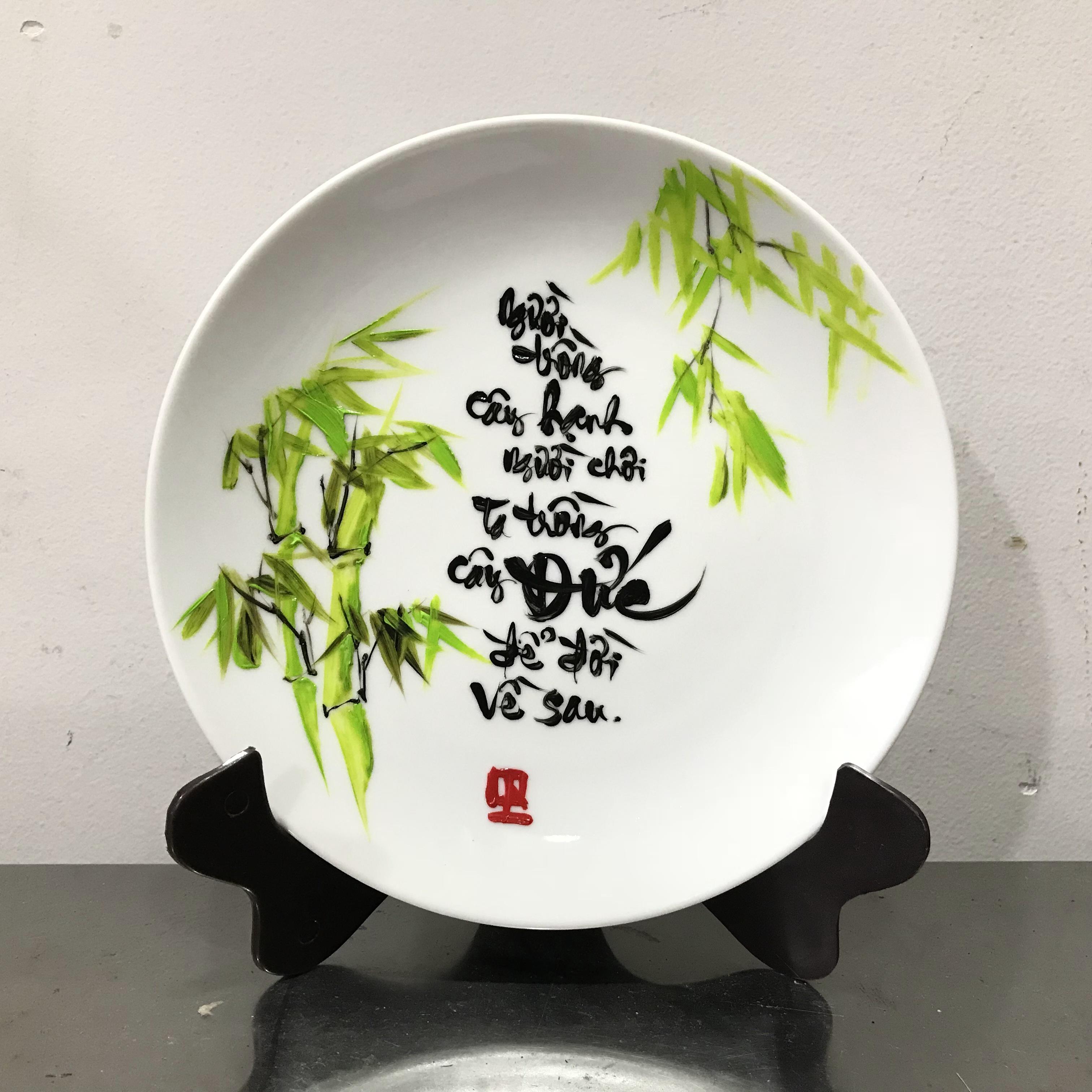 [HCM]Dĩa Sứ viết thư pháp 21cm- D007 - chữ ĐỨC