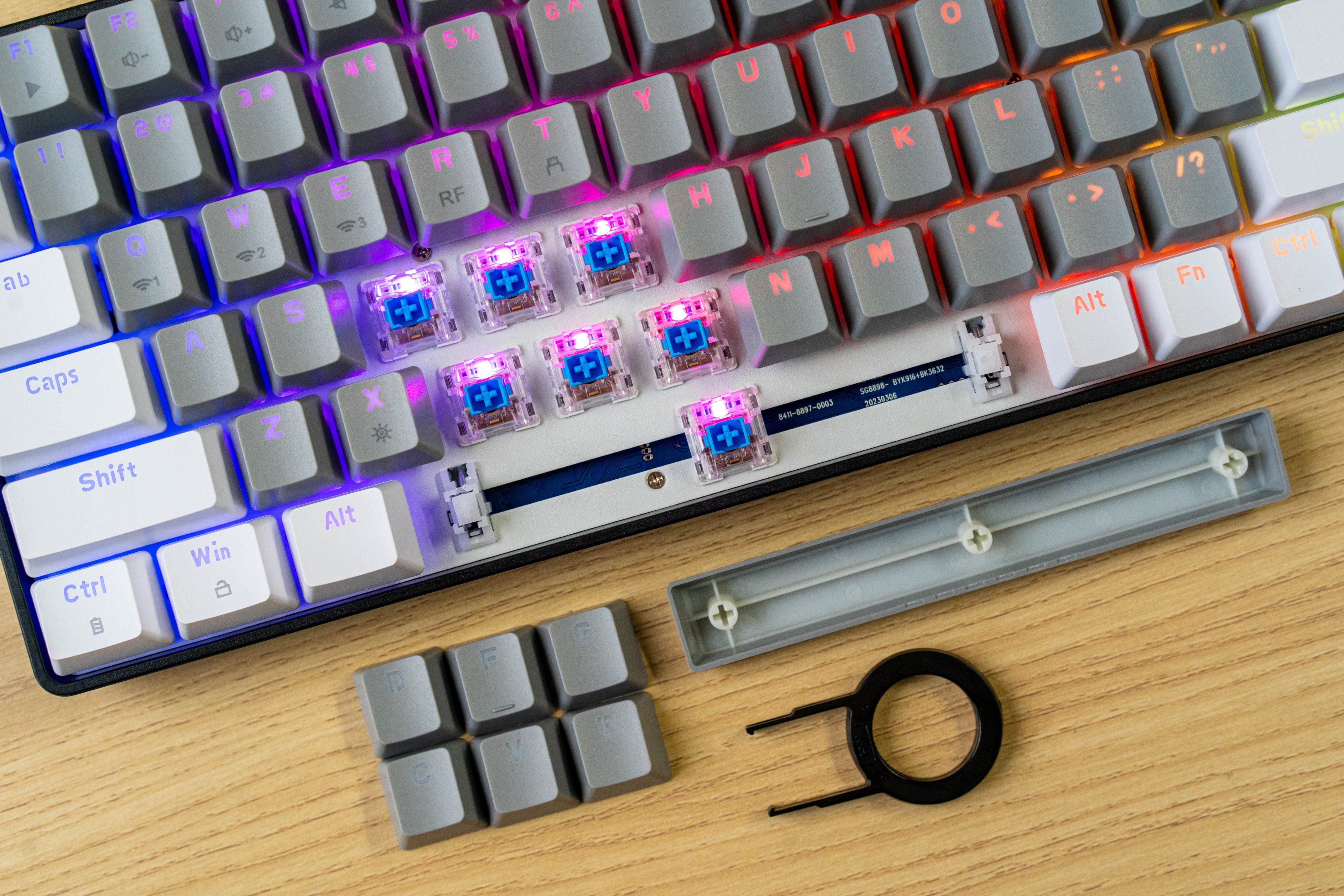 Bàn phím cơ chơi game E-Dra EK384 Triple Mode - Alpha led RGB