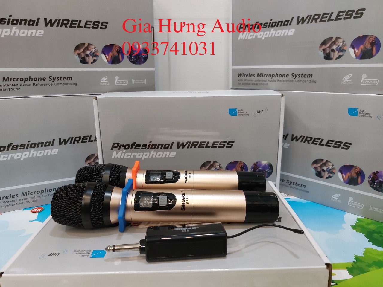 [HCM] Micro không dây cao cấp Shure 666, hát nhẹ ít hú.