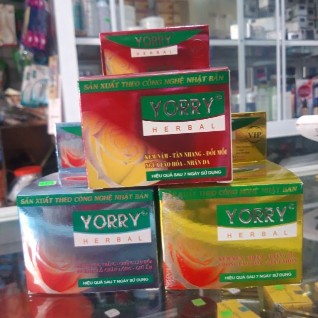 [HCM]Kem Dưỡng Ẩm Trắng Da Ngừa Mụn YORRY
