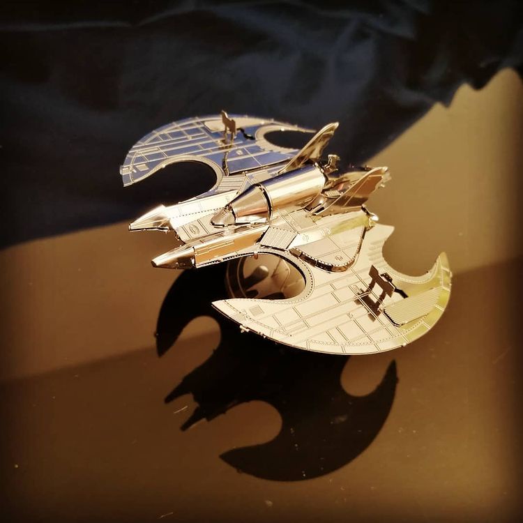 Mô Hình 3D Kim Loại Phi Thuyền Batwing 1989 (chưa ráp)