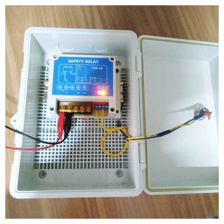 Thiết bị Rơ le - Phao điện thông minh 12V - Công suất phụ tải máy bơm  3500W/ 220V