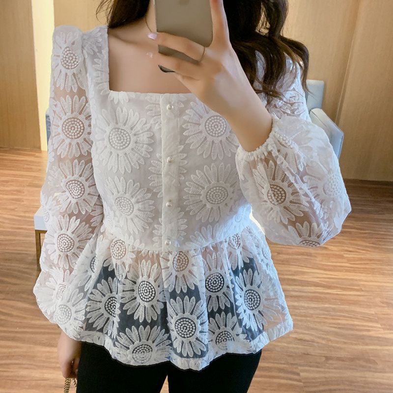 Áo ren cổ vuông tay bồng