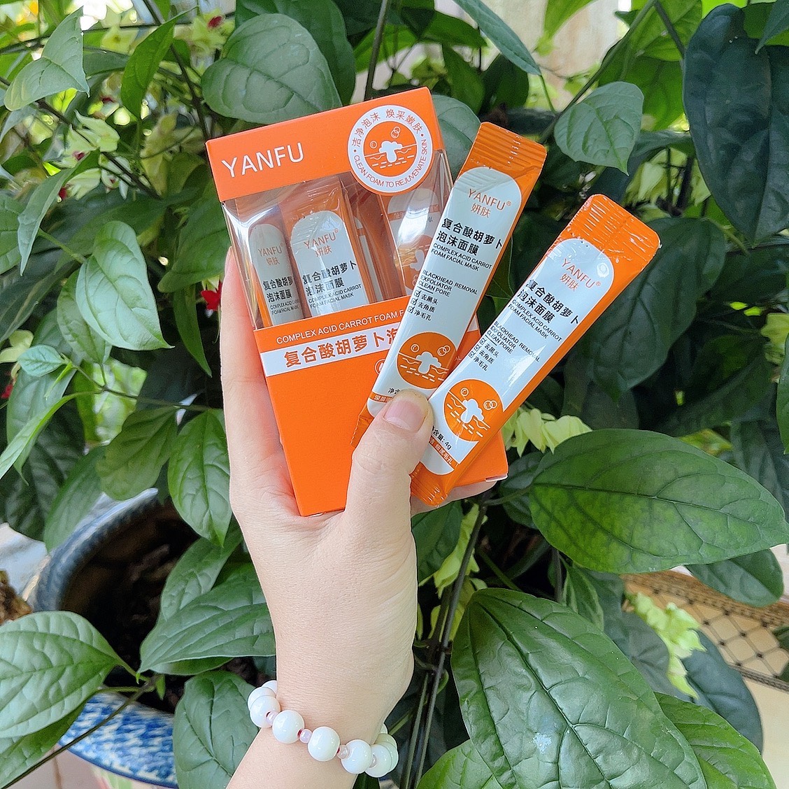 Mặt Nạ Cà Rốt Sủi Bọt YANFU hộp 12 gói
