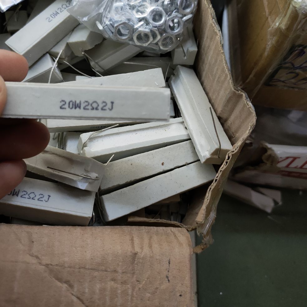 5 điện trở sứ 2.2om 20w