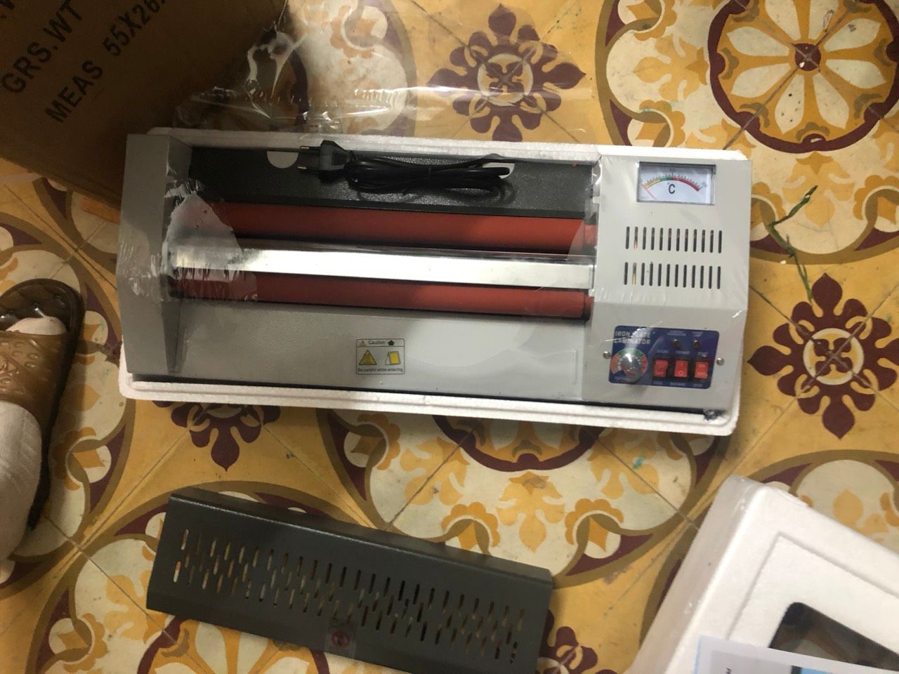 MÁY ÉP PLASTIC KHỔ A3 YT320