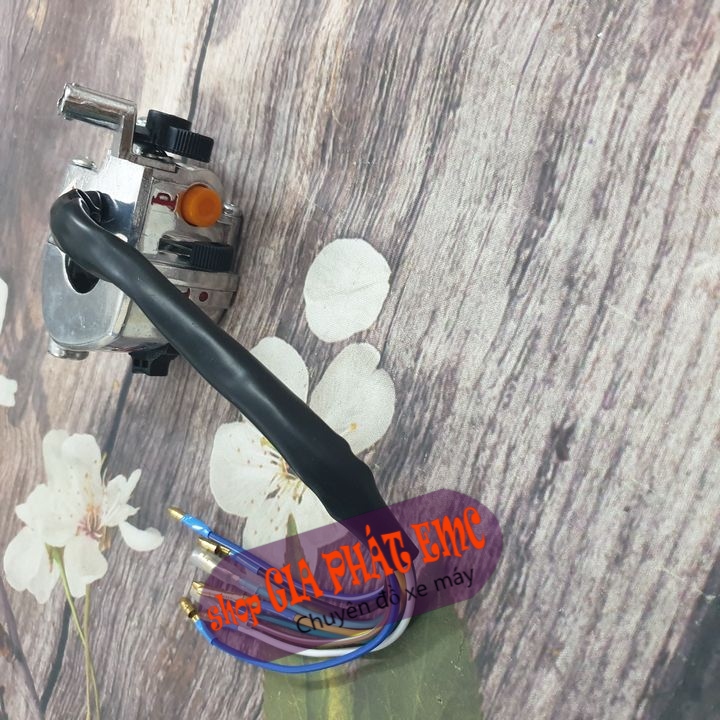 Cùm công tắc xe CÓ ĐỀ xe CUB 82 với bên TRÁI có còi , bên PHẢI có tay phanh, đồ phụ tùng xe máy giá rẻ