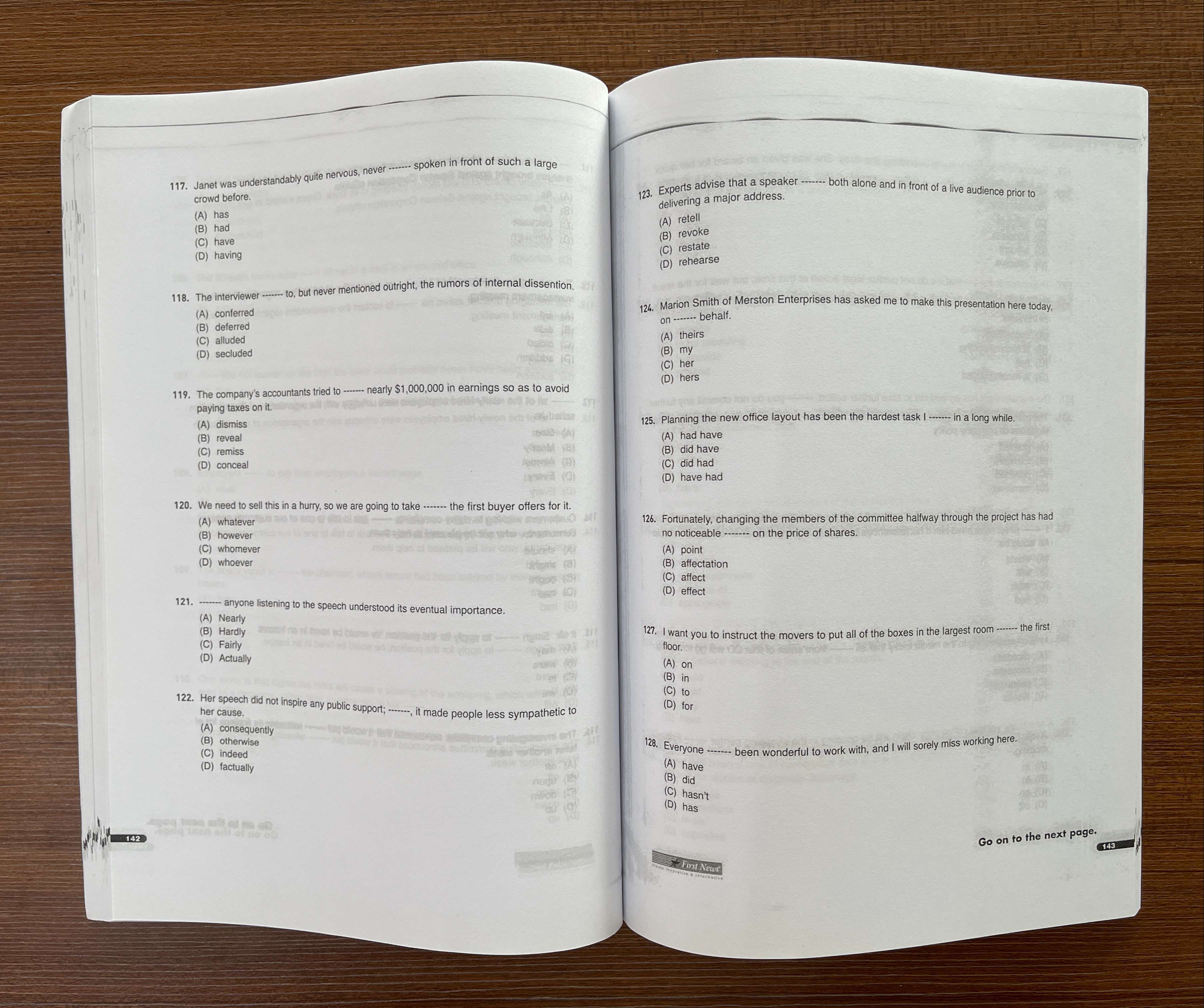 Sách TOEIC Analyst , file nghe và đáp án gửi qua mail