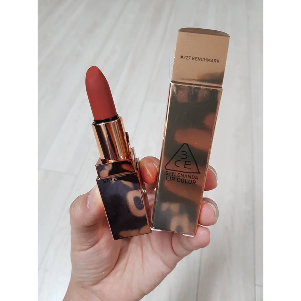 [HCM]SON 3CE MATTE LIP COLOR VỎ VÀNG MÀU 227 BENCHMARK – MÀU NÂU ĐỎ ẤM ÁNH CAM
