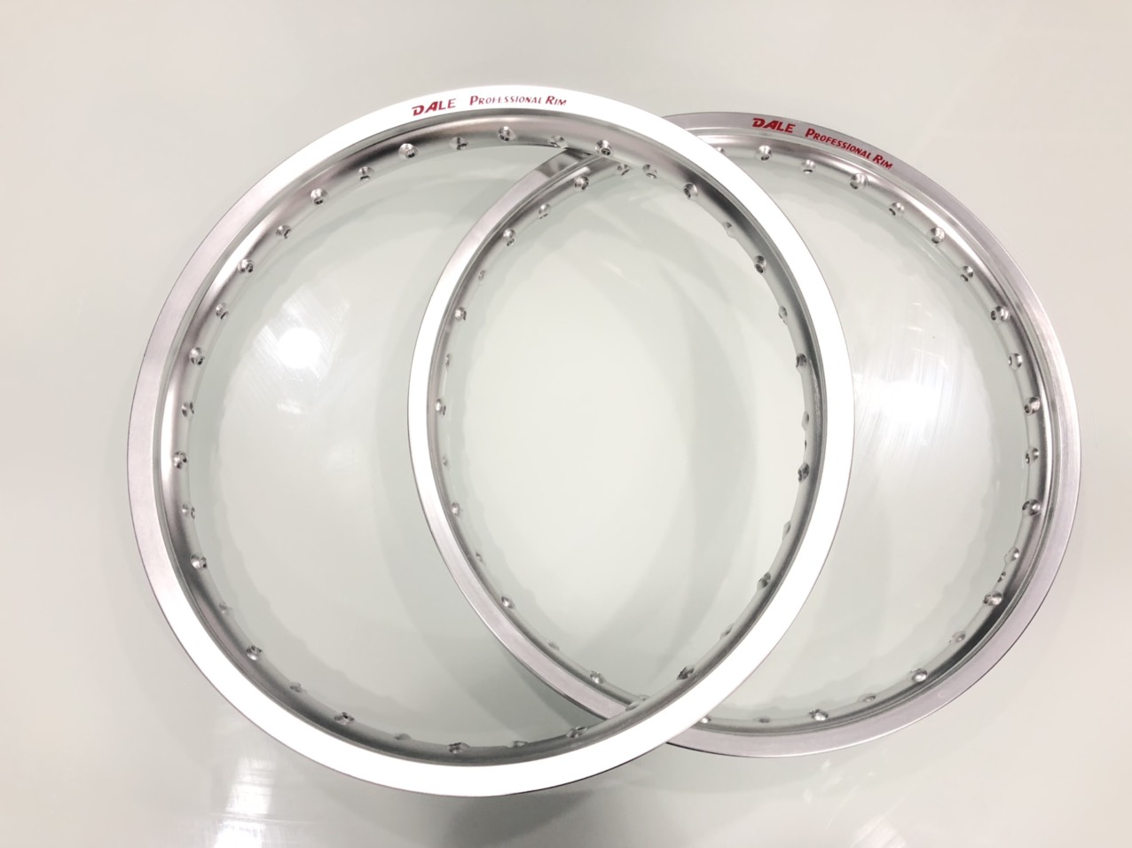 NIỀNG DALE SIZE 1.4 (  Màu Đen / Bạc ) - GIÁ BÁN 1 CÁI