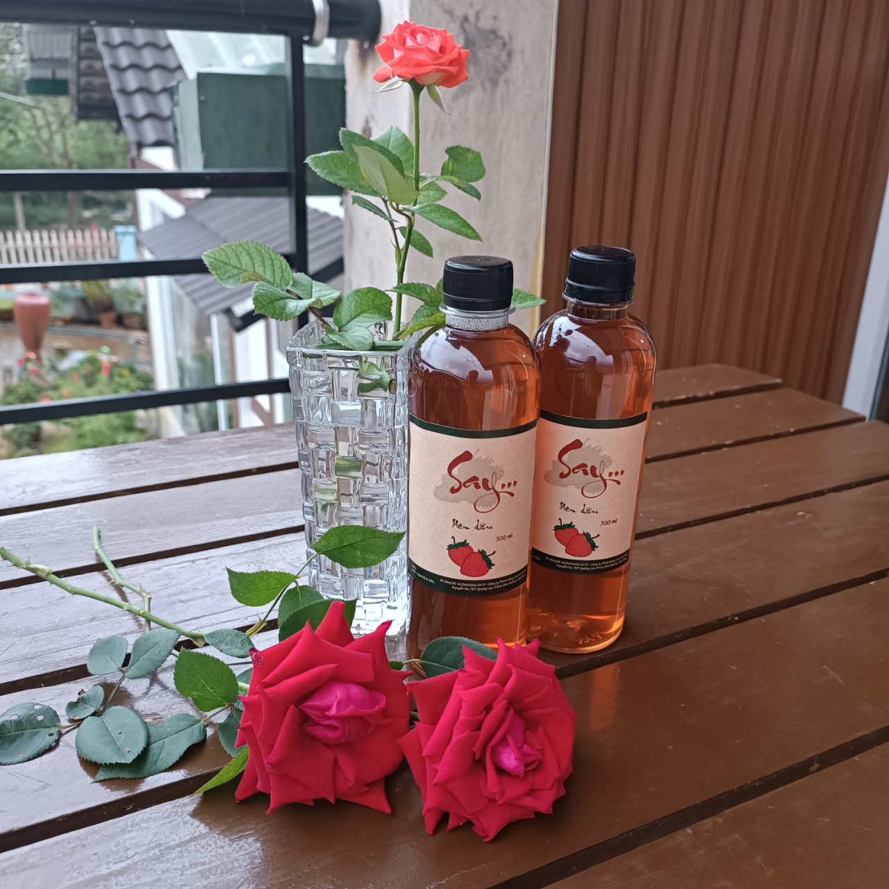 Men Dâu Tây Đà Lạt tự nhiên chai 500ml