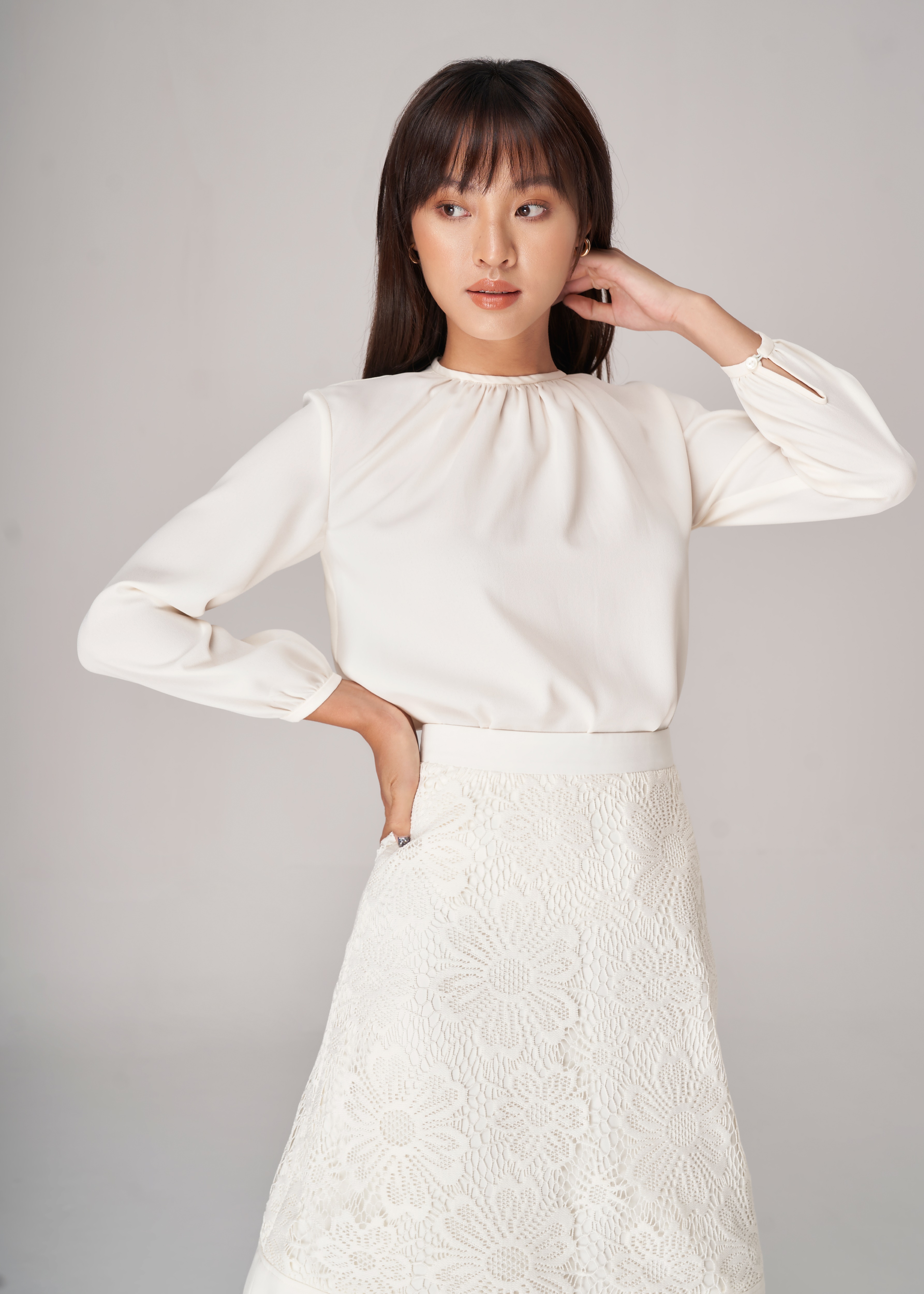 Kimilie - Áo Tay Dài Cổ Tròn Natalie