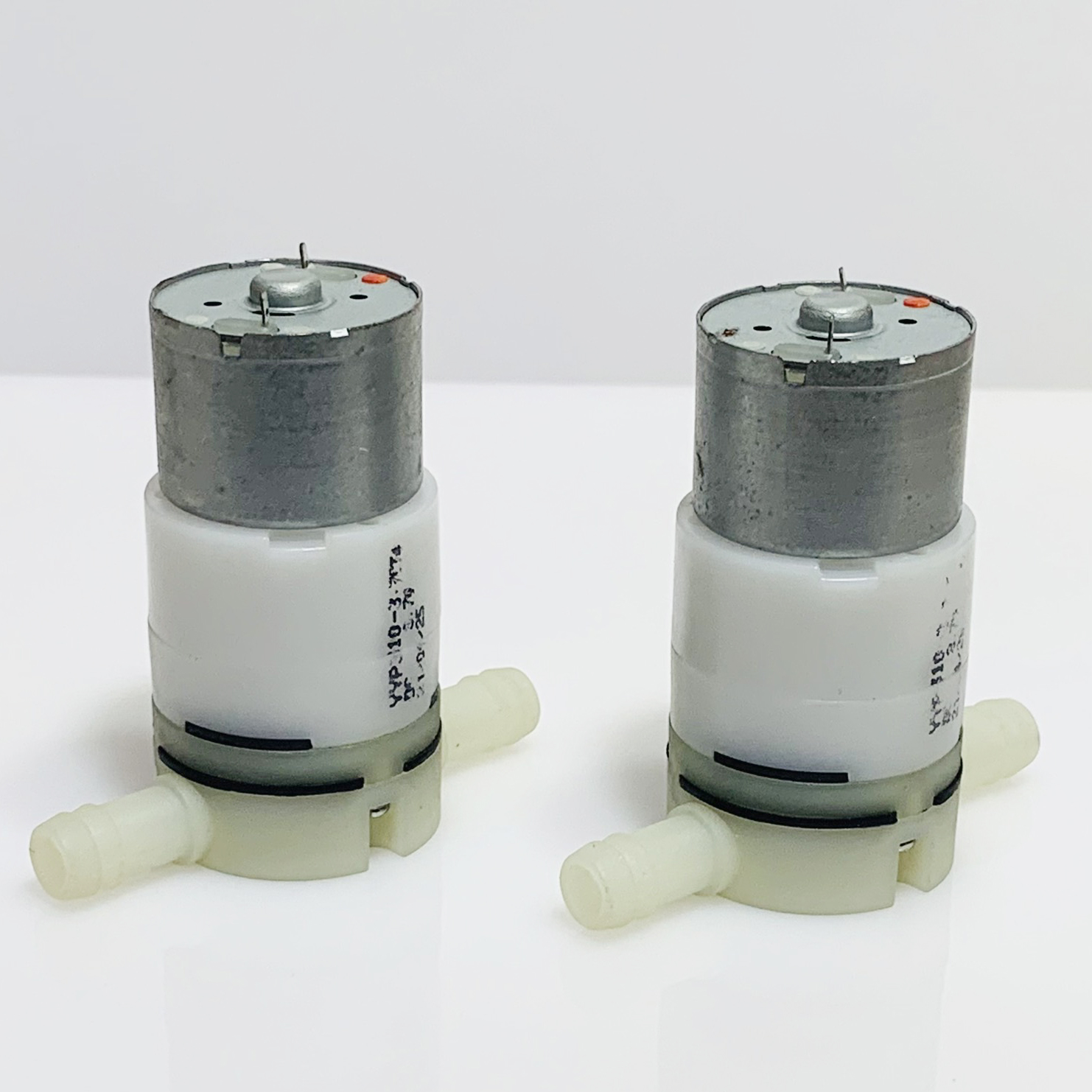 Bơm nước mini, bơm chân không 3.7V - 600ml / phút
