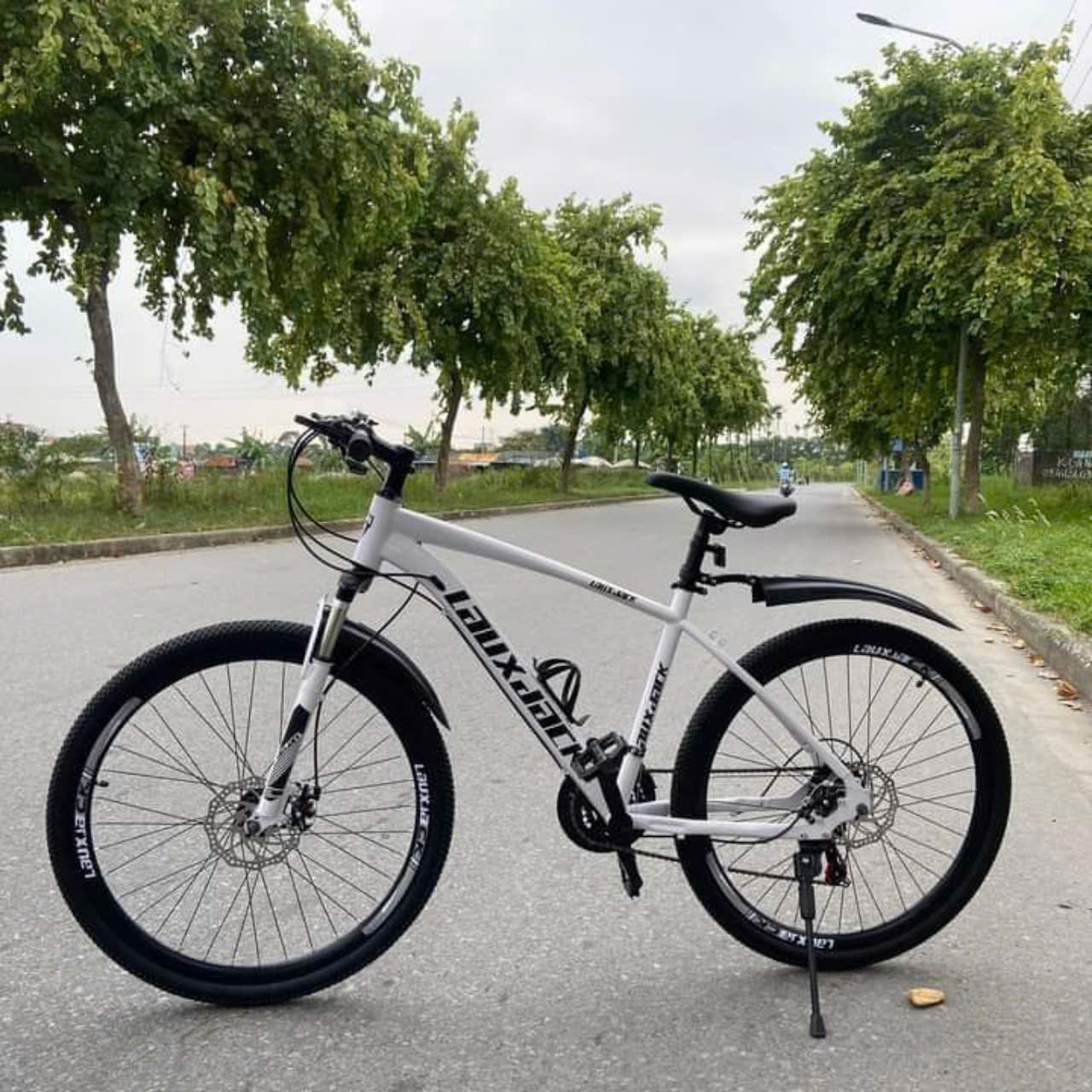 Xe đạp thể thao laux jack nan hoa