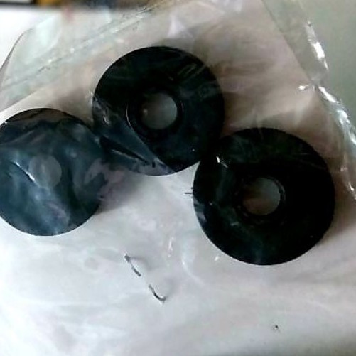 Long đền cao su đệm lắp dàn áo (giá 3 cái lỗ 6 ly) ( Giảm-15%)